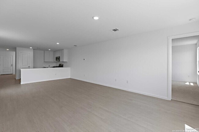 Building Photo - 285 Tahoe Ave