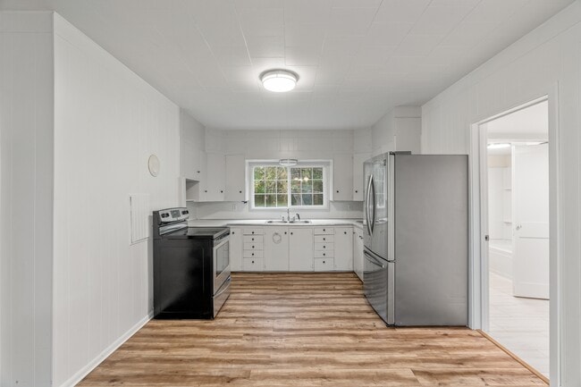 Building Photo - 117 Benthein Rd