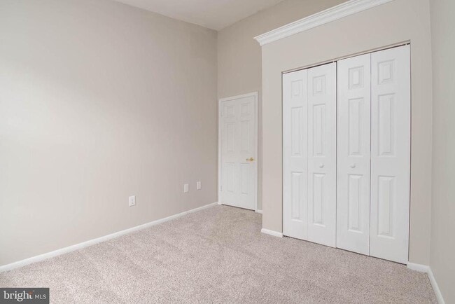 Building Photo - 6 Far Corners Ct