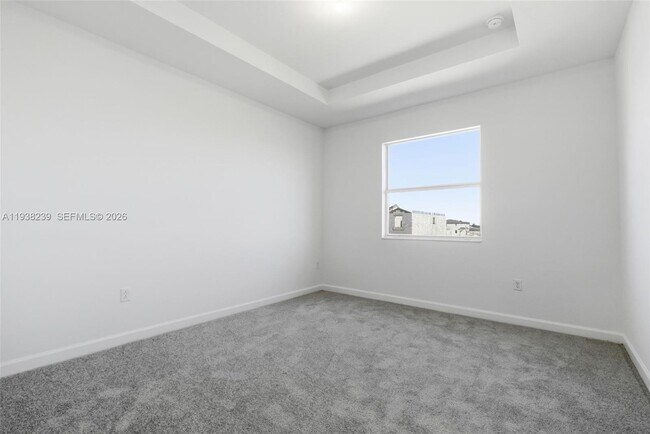 Building Photo - 2705 SE 25th Ave