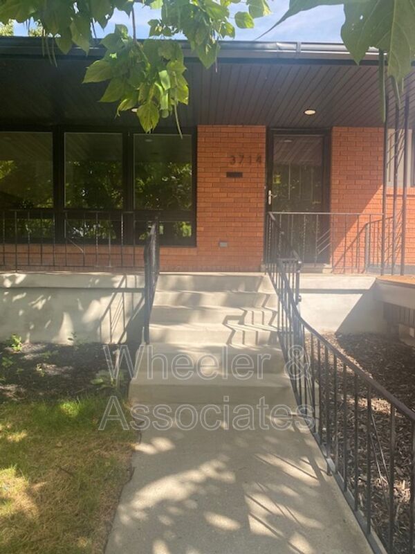 Primary Photo - 3714 Brinker Ave