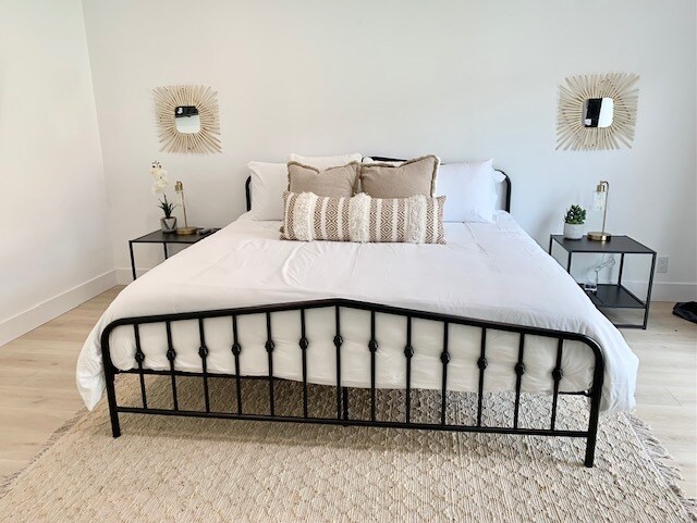 Building Photo - 5630 Vantage Ave