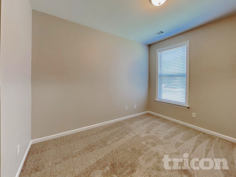 Building Photo - 2104 Bradbury Ct