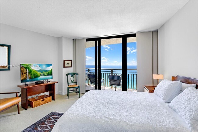 Building Photo - 3000 N Ocean Dr