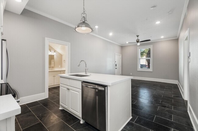 Building Photo - 2401 Market St