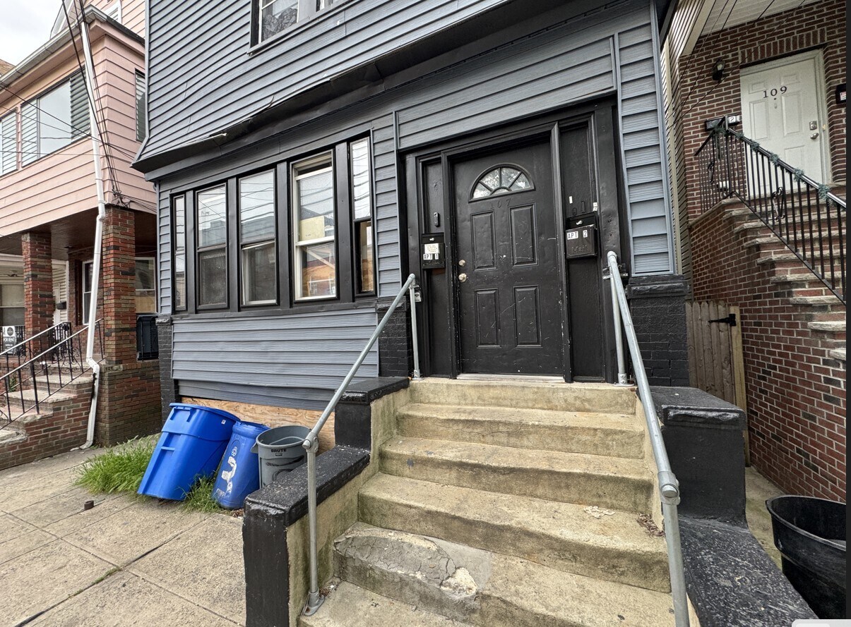 Building Photo - 107 Wilkinson Ave