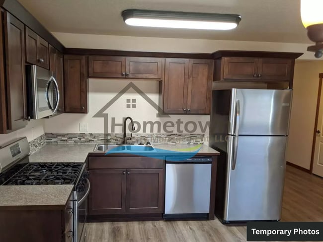 Building Photo - Spacious 3 Bed 2 Bath Duplex in Milltown N...