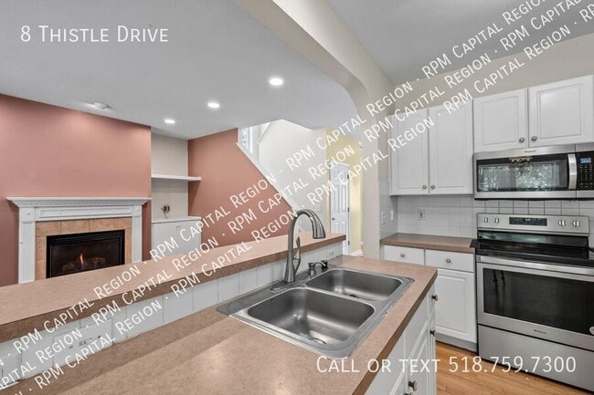 Building Photo - 8 Thistle Dr