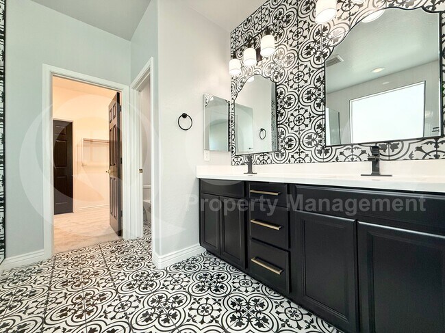 Building Photo - 35231 N Braeden Dr
