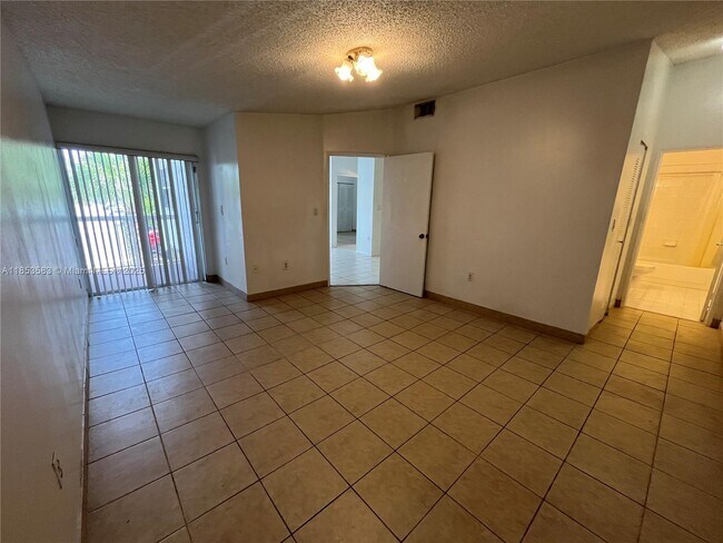 Building Photo - 7611 SW 153rd Ct