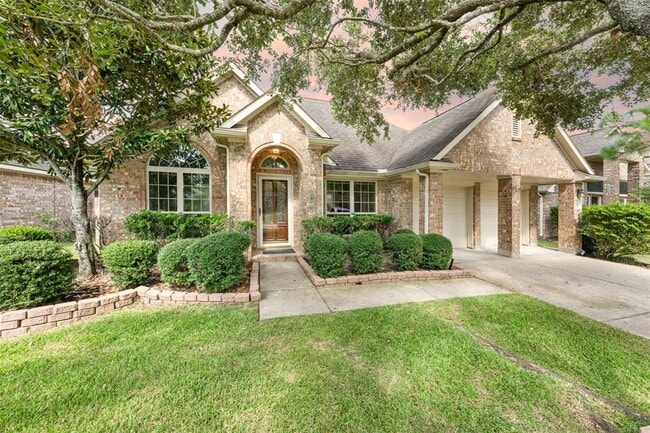 Building Photo - 2618 Parkbriar Ln