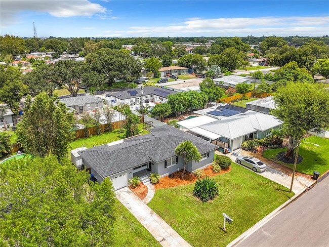 Building Photo - 3753 Benson Ave N