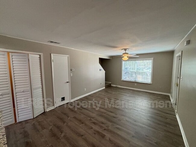 Building Photo - 517 Carambola Ave