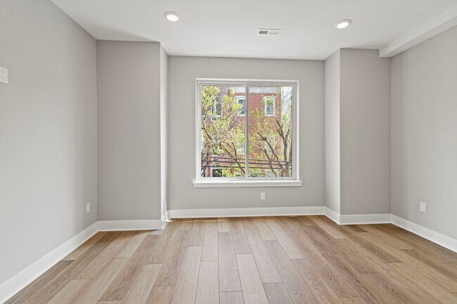 Building Photo - 2114 N 8th St