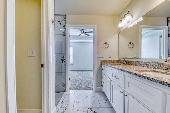 Building Photo - 3112 Pebble Pond Dr