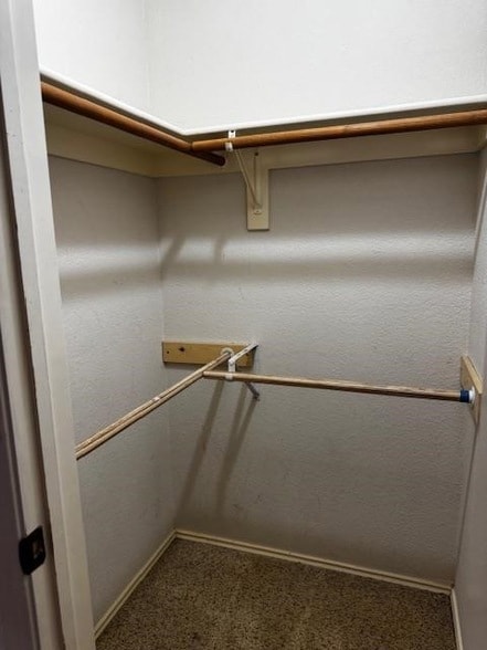 Building Photo - 2501 Redfield Dr