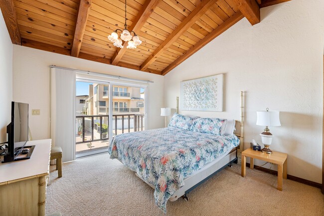 Building Photo - 1364 Weymouth Ln