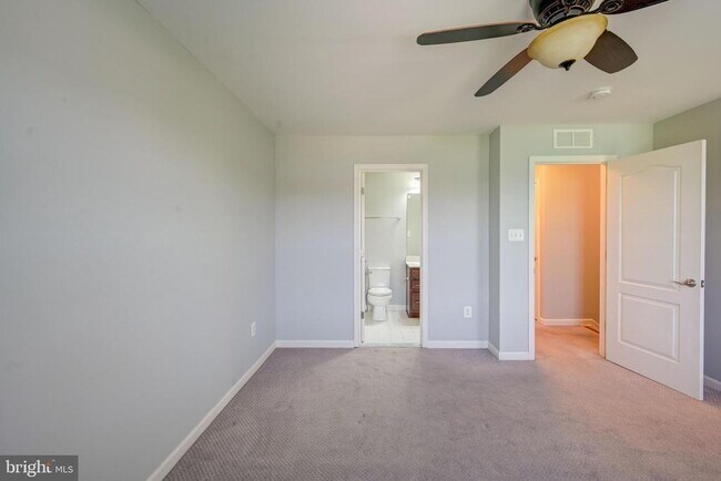 Building Photo - 525 Halite Dr
