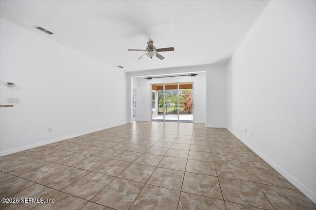 Building Photo - 18 Amherst Pl