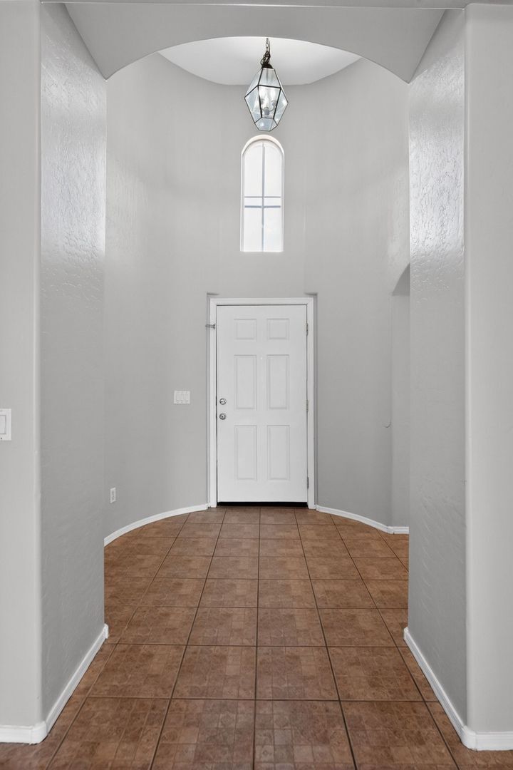 Building Photo - 14843 W Wethersfield Rd