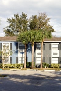 Building Photo - 2501 N Alafaya Trail