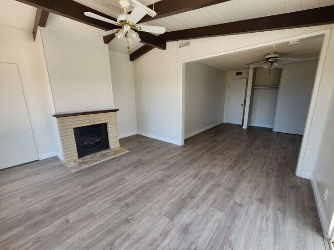 Building Photo - Costa Serena 55+.  3 Bedrooms/2 full baths