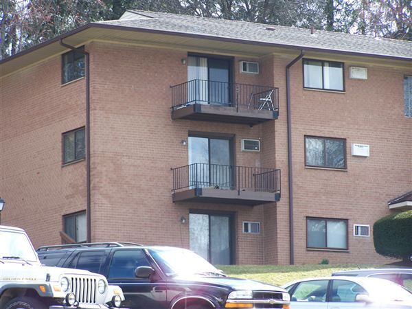 Building Photo - 1016 W Baltimore Pike