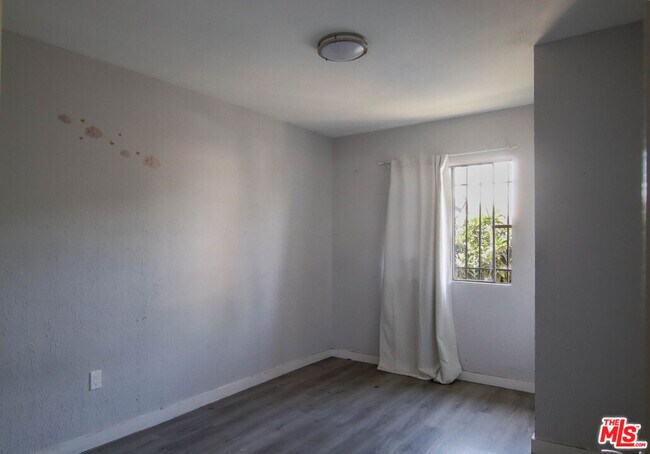 Building Photo - 4710 Wall St