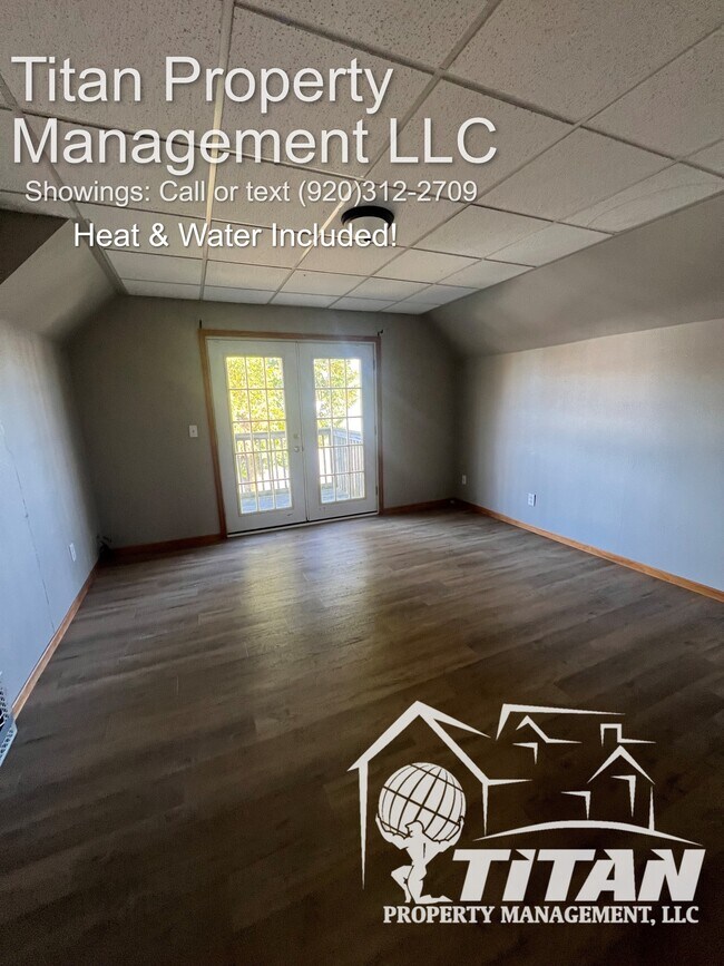 Building Photo - 400 Main St