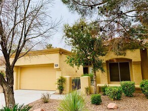 Building Photo - Clean and comfortable townhome in Sun City...