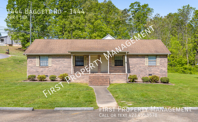 Building Photo - 2Bed/1Bath Duplex Ringgold, GA: Remodeled ...