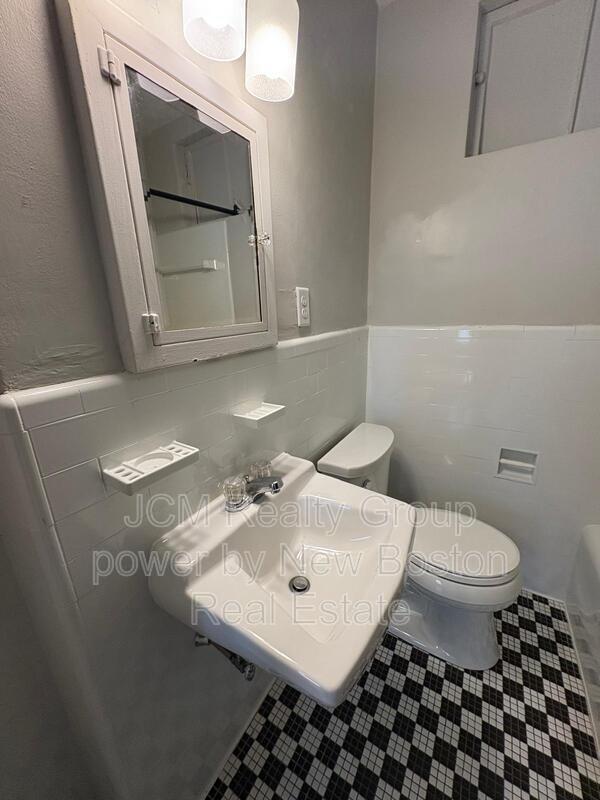 Building Photo - 40 Butler Rd