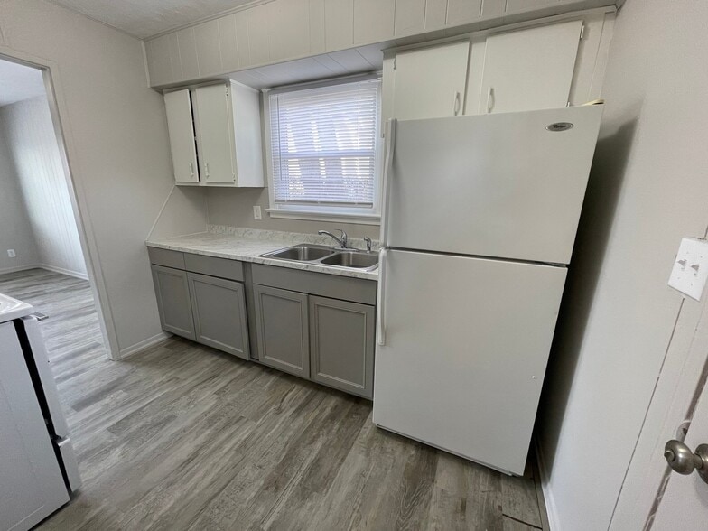 Building Photo - 3905 Burdette St