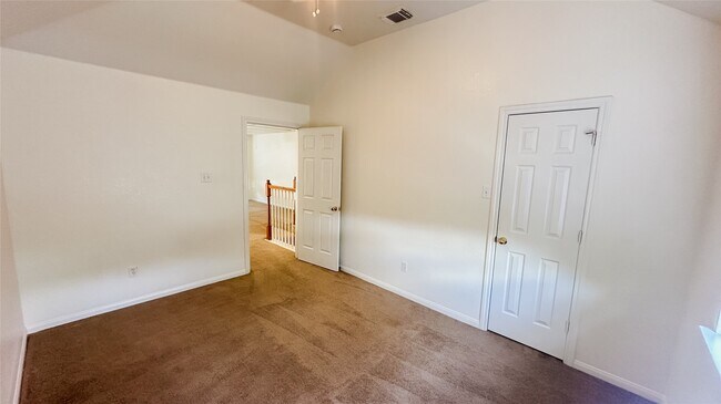 Building Photo - 13433 Hidden Valley Dr