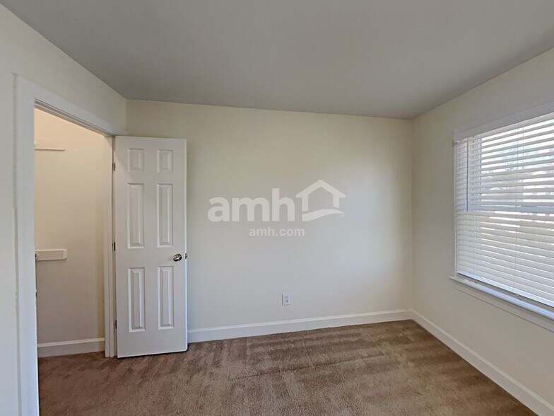 Building Photo - 4840 Forest Highland Dr