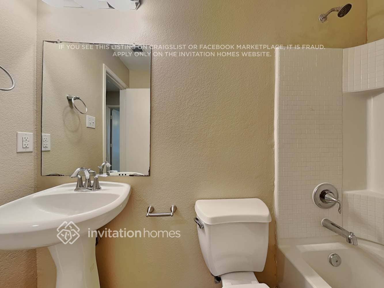 Building Photo - 1852 Village Park Trail