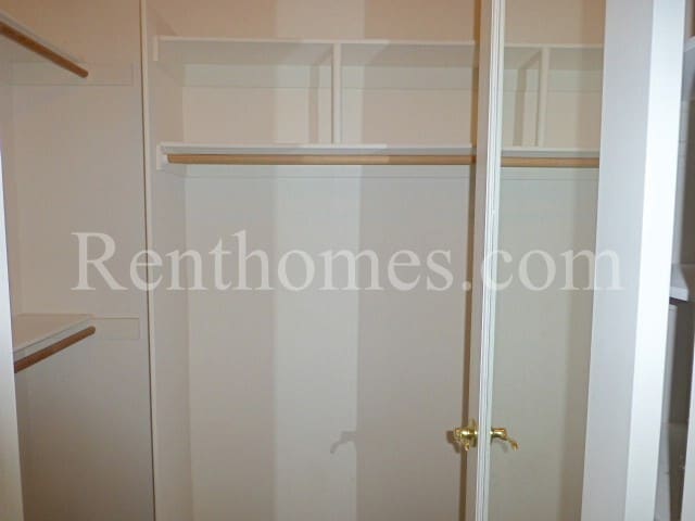 Building Photo - 10527 Stony Ridge Way