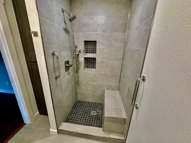 Building Photo - 3513 W Wood St