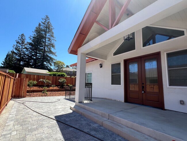 Building Photo - 7071 Martwood Way