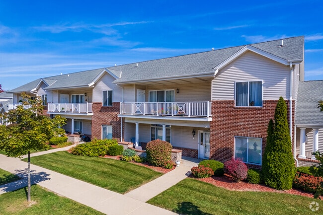 Primary Photo - Cherokee Point Condominiums