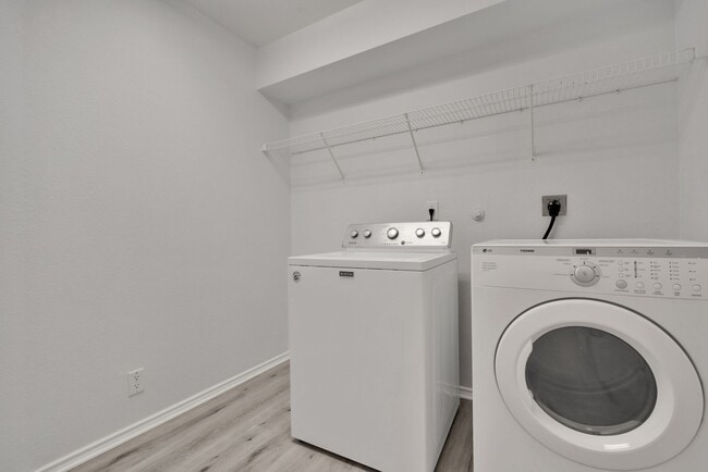 Building Photo - Charming 4-Bedroom Home in a Gated Community- Near Randolph AFB and JB Ft Sam Houston!