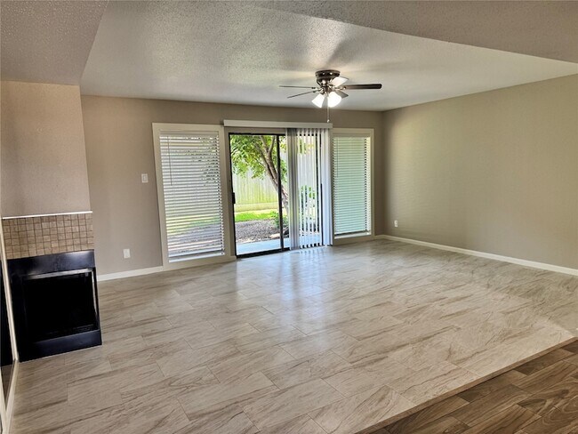 Building Photo - 14777 Wunderlich Dr