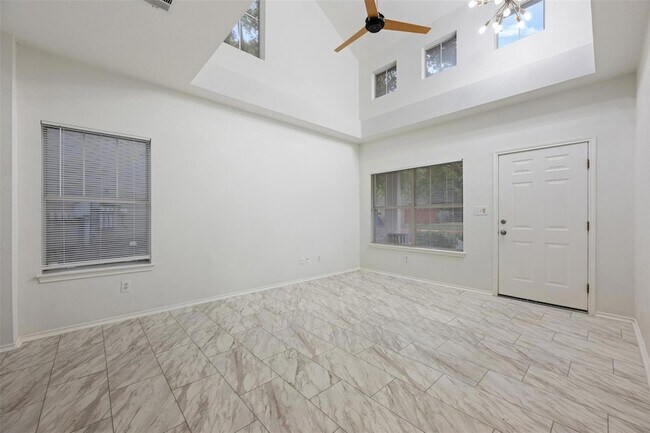 Building Photo - 4501 Whispering Valley Dr