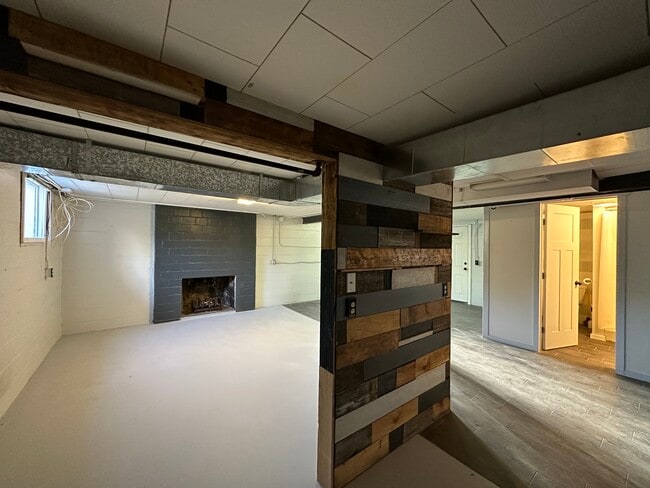 Building Photo - 3010 Bethel Rd SE