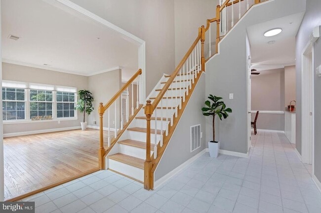 Building Photo - 16131 Parklawn Pl