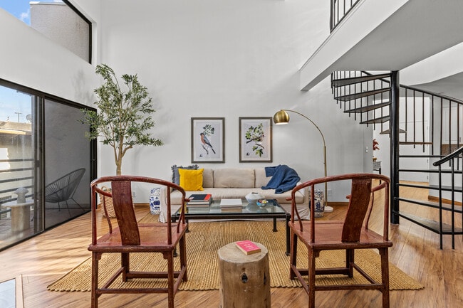 Building Photo - 12000 Goshen Ave