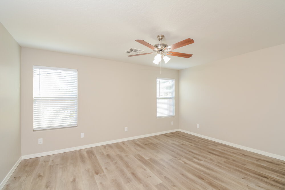 Building Photo - 15438 W Mercer Ln