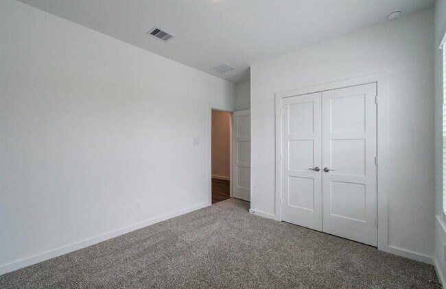 Building Photo - 309 Pleasant Hl Wy