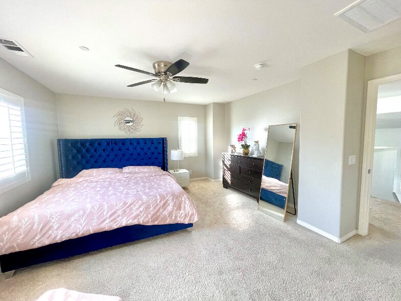 Building Photo - 5615 Garibaldi Way