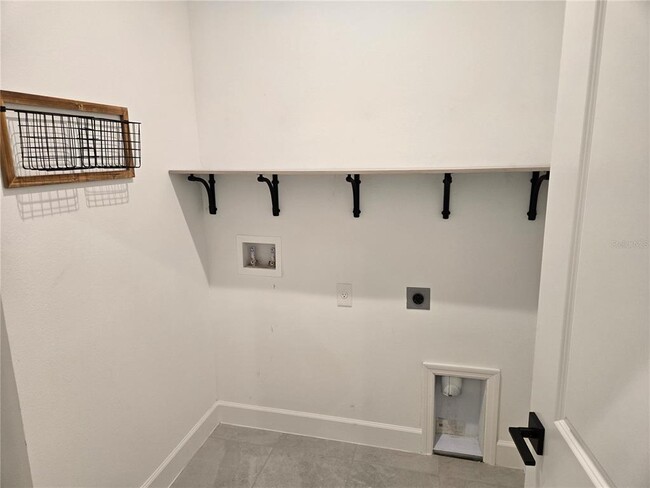 Building Photo - 899 Asterfield Ln